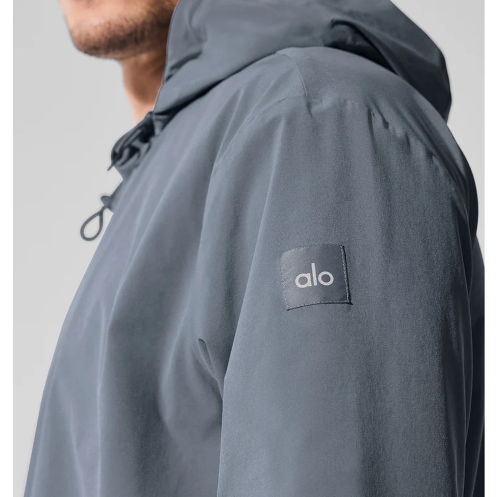 Alo Yoga Men’s Performance On-The-Go Jacket - Picture 3 of 4